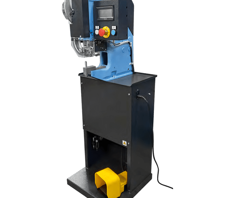M11C-E – AUTOMATIC EYELETING MACHINE