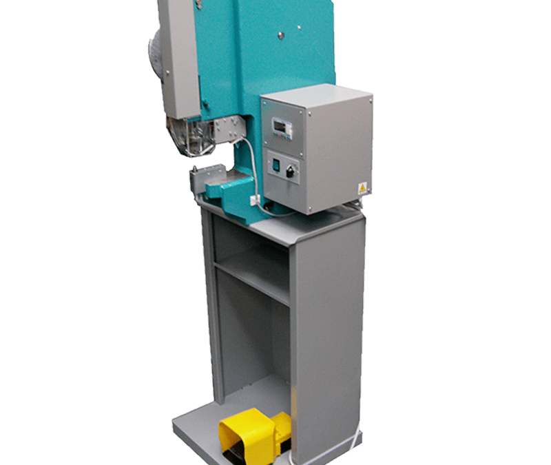 V1S-E – SELF-PIERCING EYELETTING MACHINE FOR BOXES